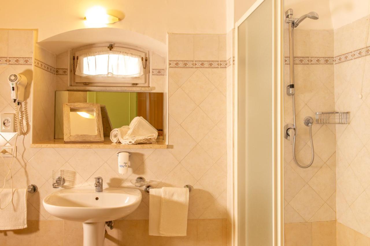 Hotel Minerva أسيسي المظهر الخارجي الصورة