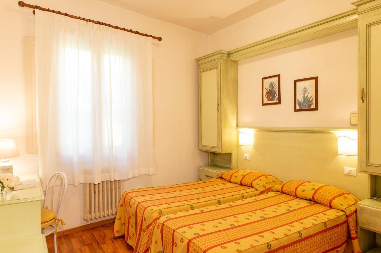Hotel Minerva أسيسي المظهر الخارجي الصورة