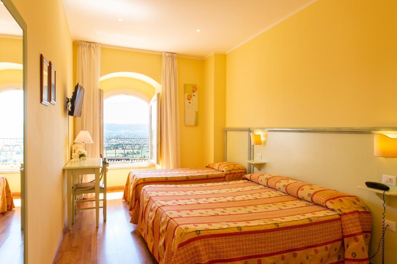 Hotel Minerva أسيسي المظهر الخارجي الصورة