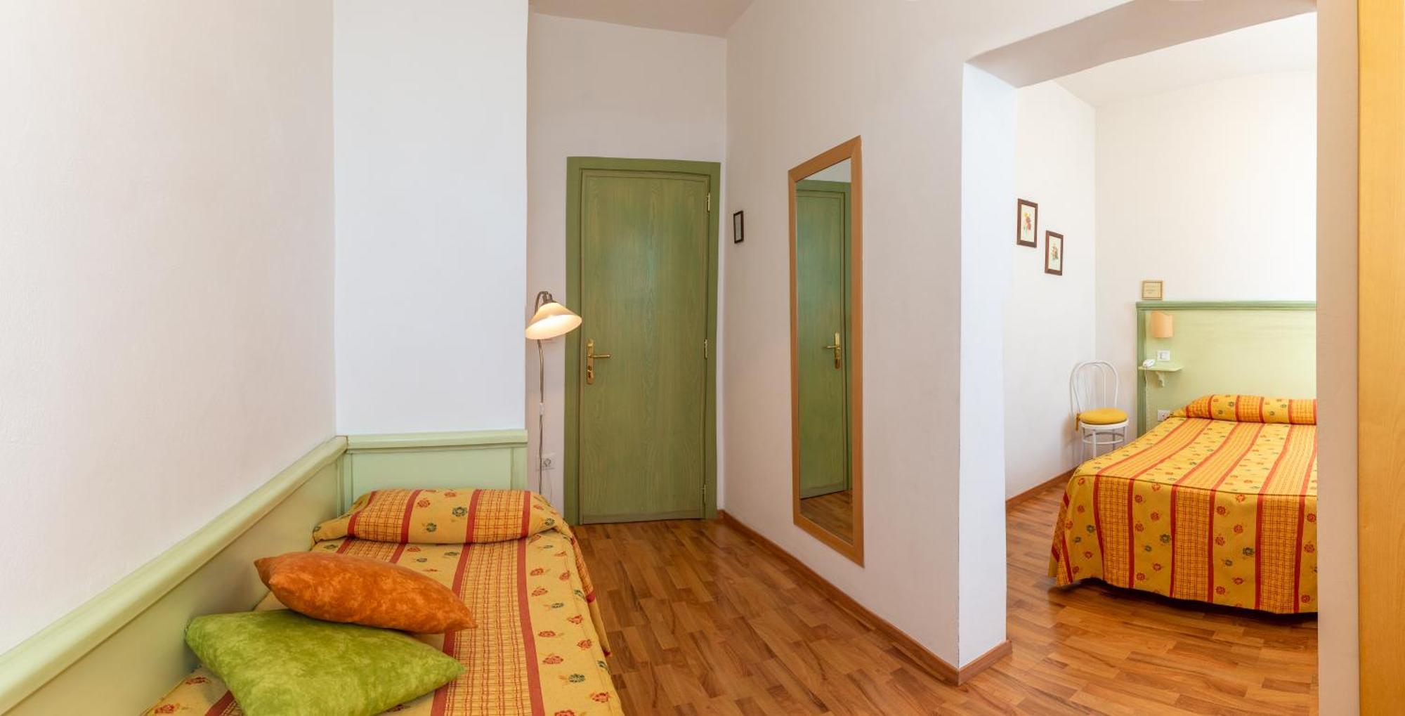 Hotel Minerva أسيسي المظهر الخارجي الصورة