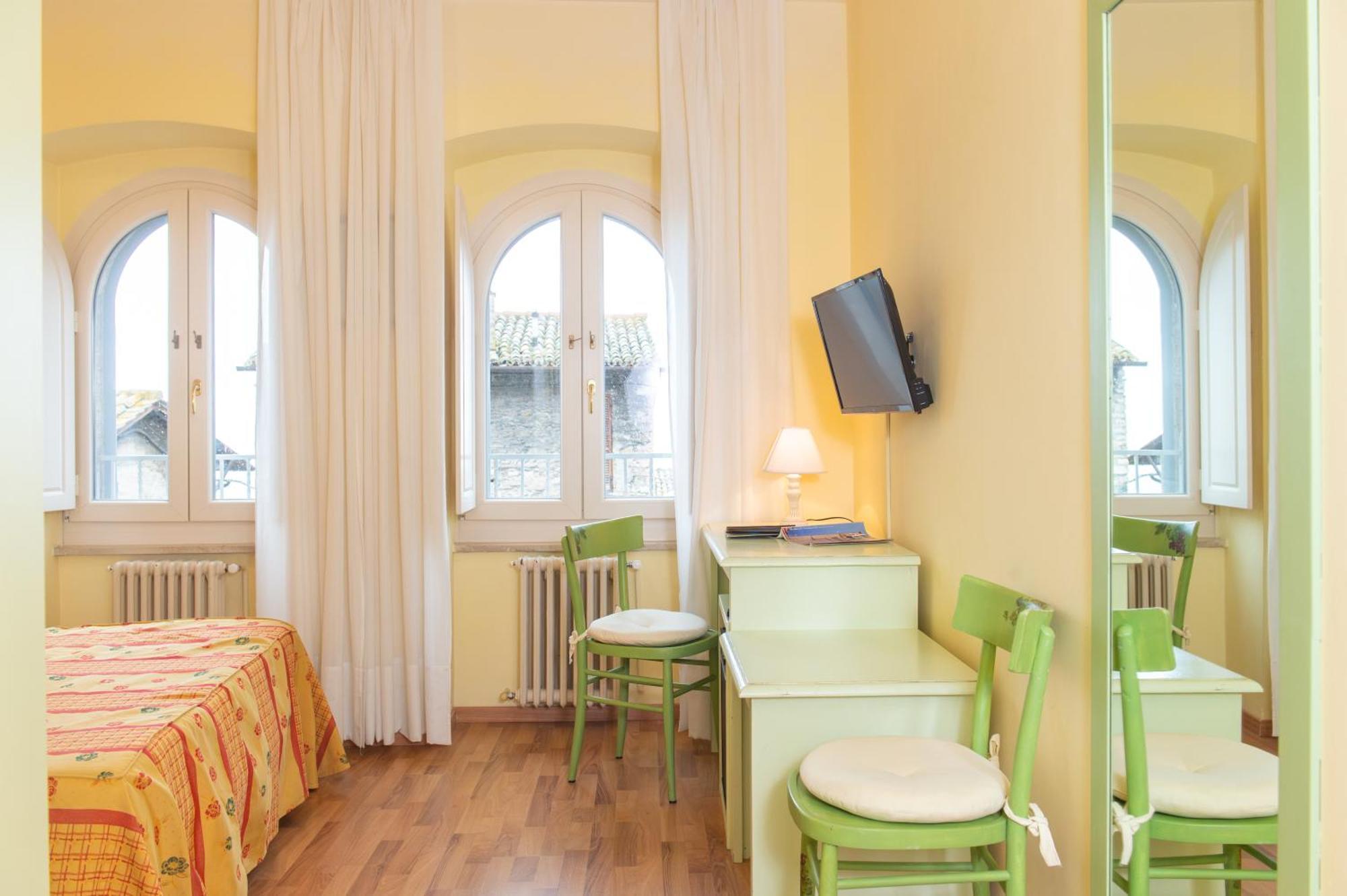 Hotel Minerva أسيسي المظهر الخارجي الصورة