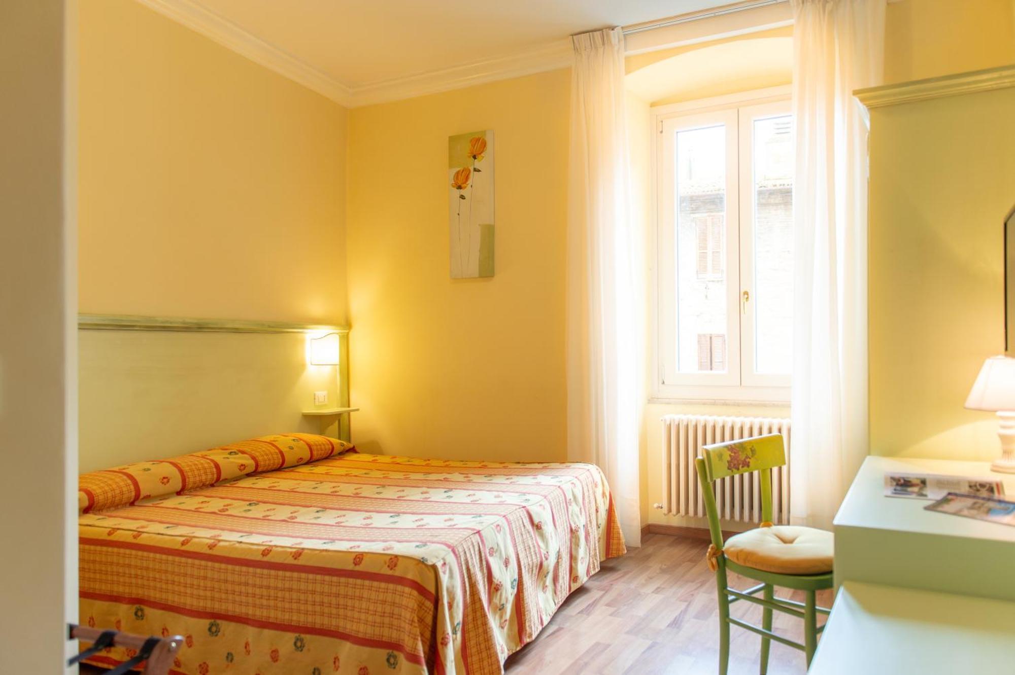 Hotel Minerva أسيسي المظهر الخارجي الصورة
