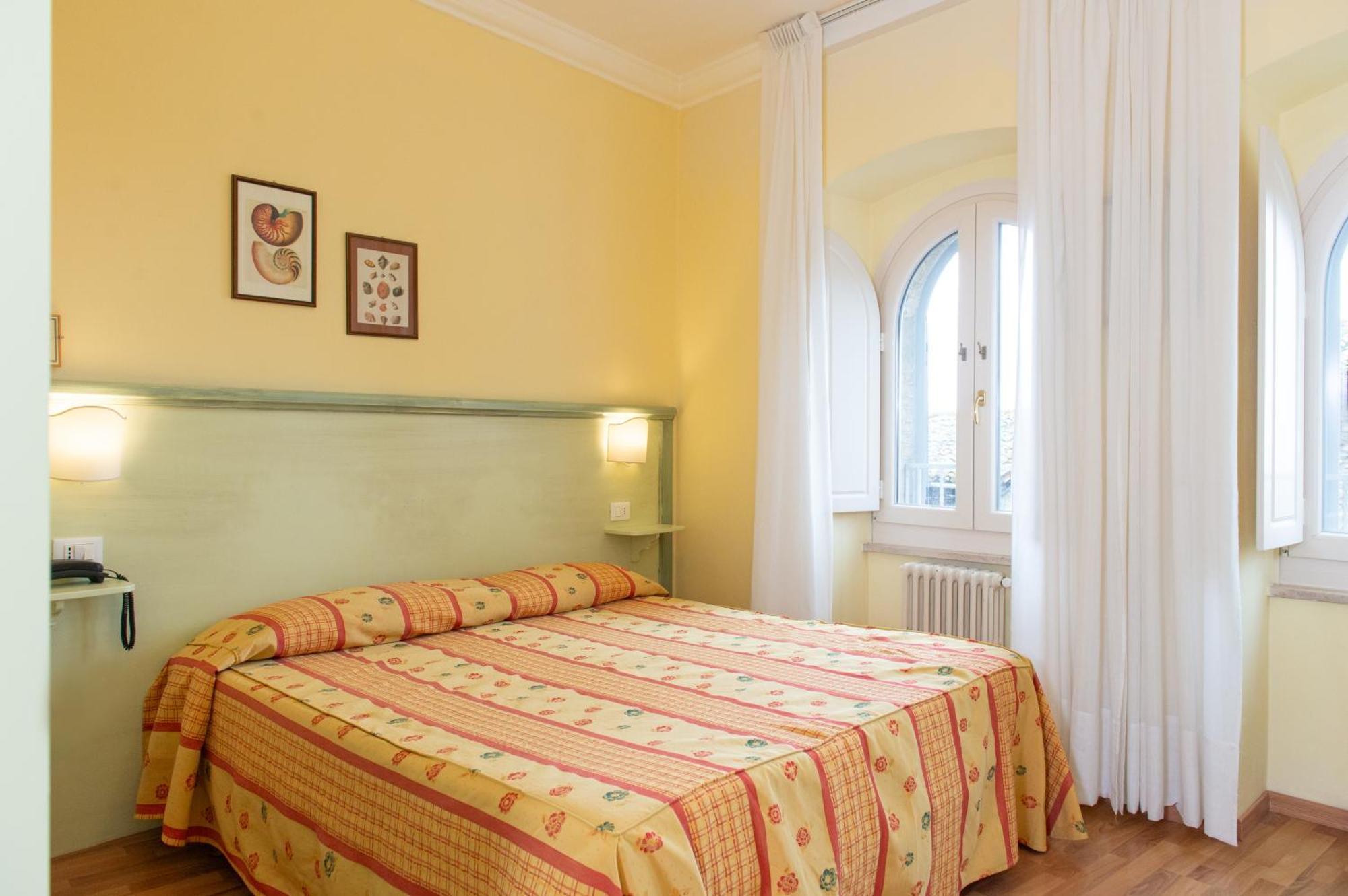 Hotel Minerva أسيسي المظهر الخارجي الصورة